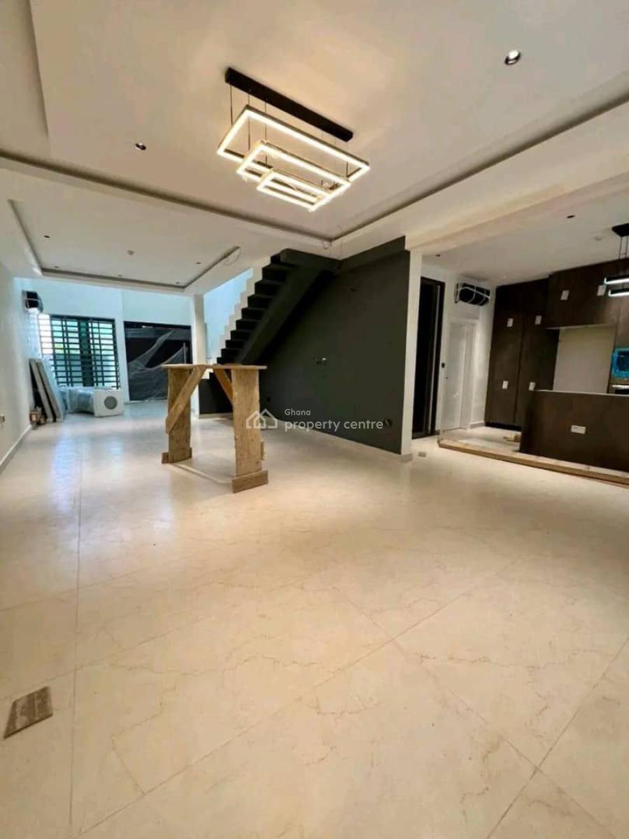 Executive Newly Built 4 Bedroom, East Airport, Airport Residential Area, Accra, Townhouse for Rent