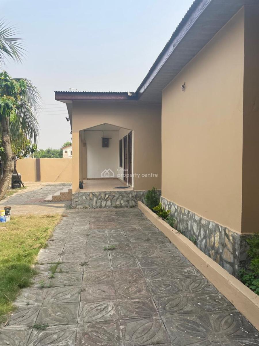 Registered 5 Master Brm House at Kasoa, Kakraba, Kasoa, Awutu-senya East, Central Region, Detached Bungalow for Sale