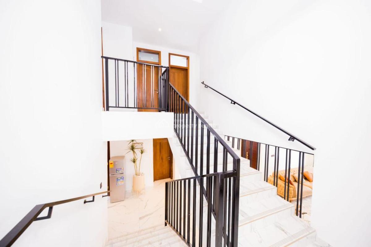 Executive Fully Furnished 5-bedroom House, Kumasi Metropolitan, Ashanti, House for Sale
