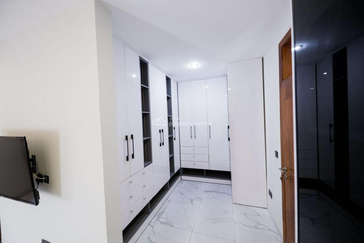 Executive Fully Furnished 5-bedroom House, Kumasi Metropolitan, Ashanti, House for Sale