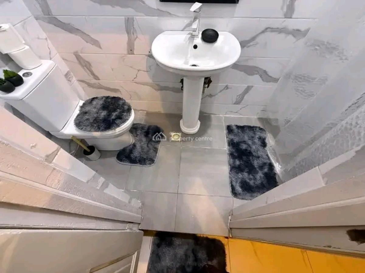 Modern Fully Furnished 2 Bedroom All Ensuite Apartment, Off Breakfast to Breakfast Road, Osu, Accra, Apartment for Rent