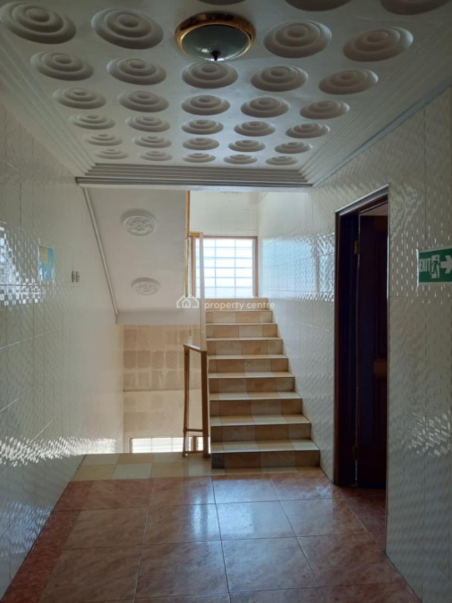 Hotel of 16 Rooms Fully Furnished at Kwahu, Obomeng Mpraeso, Kwahu South, Eastern Region, Hotel / Guest House for Sale