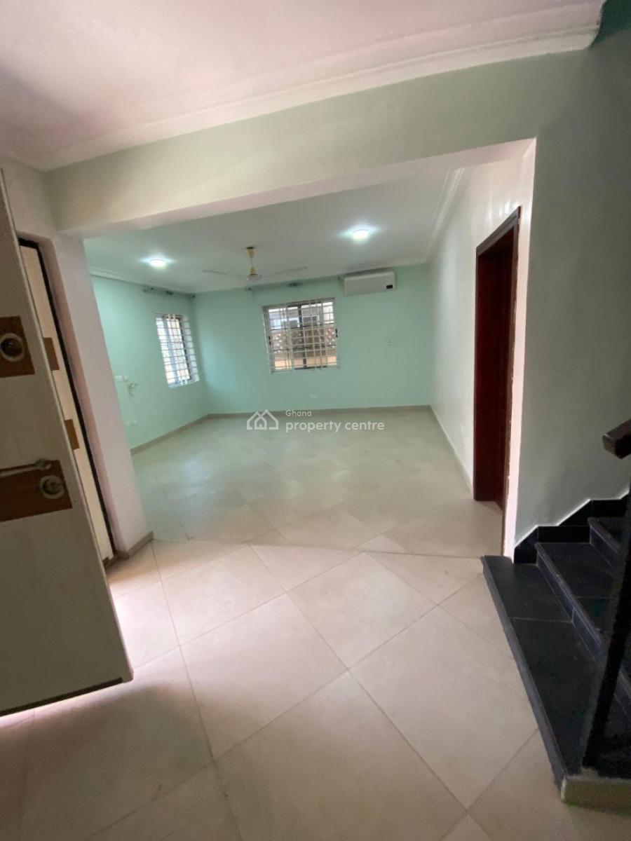 Executive Gated Community 3 Bedroom, East Airport, Airport Residential Area, Accra, Townhouse for Rent