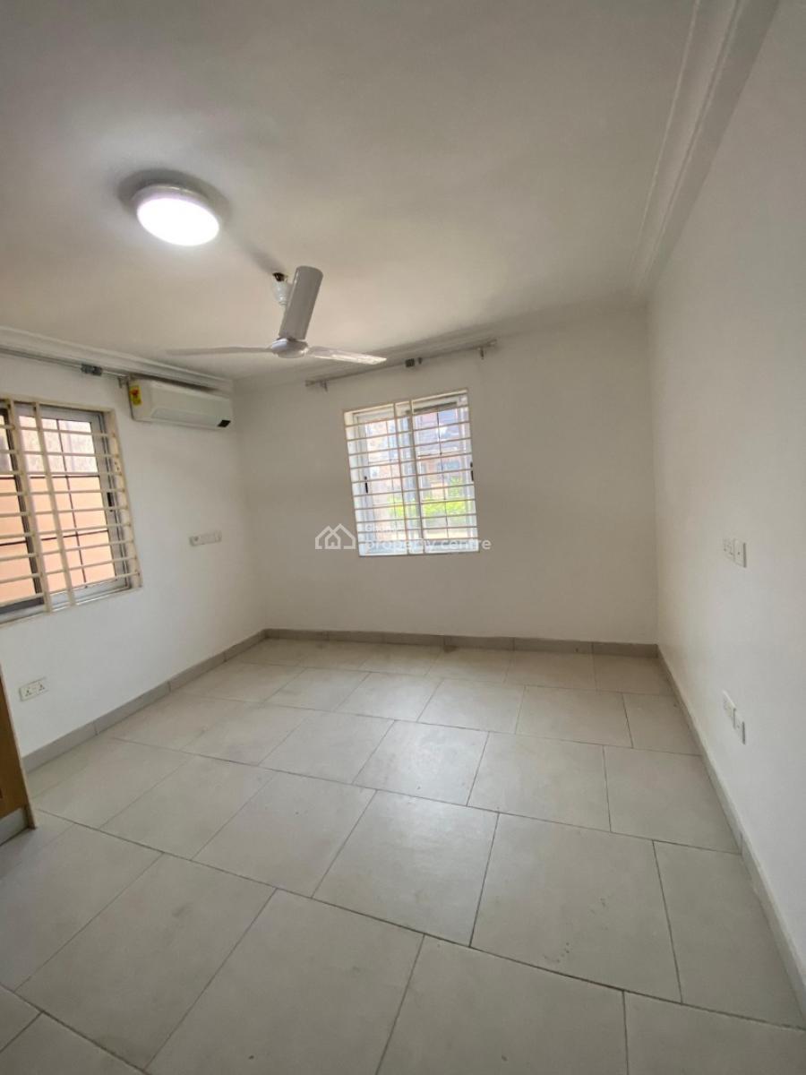 Executive Gated Community 3 Bedroom, East Airport, Airport Residential Area, Accra, Townhouse for Rent