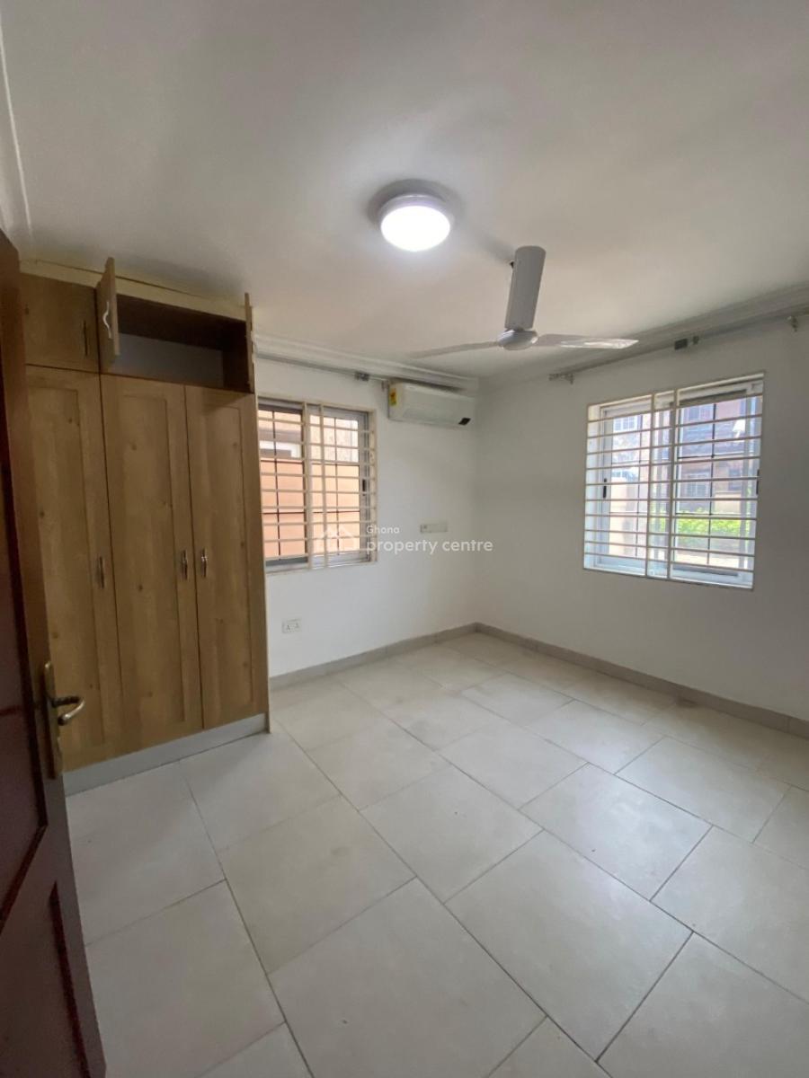 Executive Gated Community 3 Bedroom, East Airport, Airport Residential Area, Accra, Townhouse for Rent