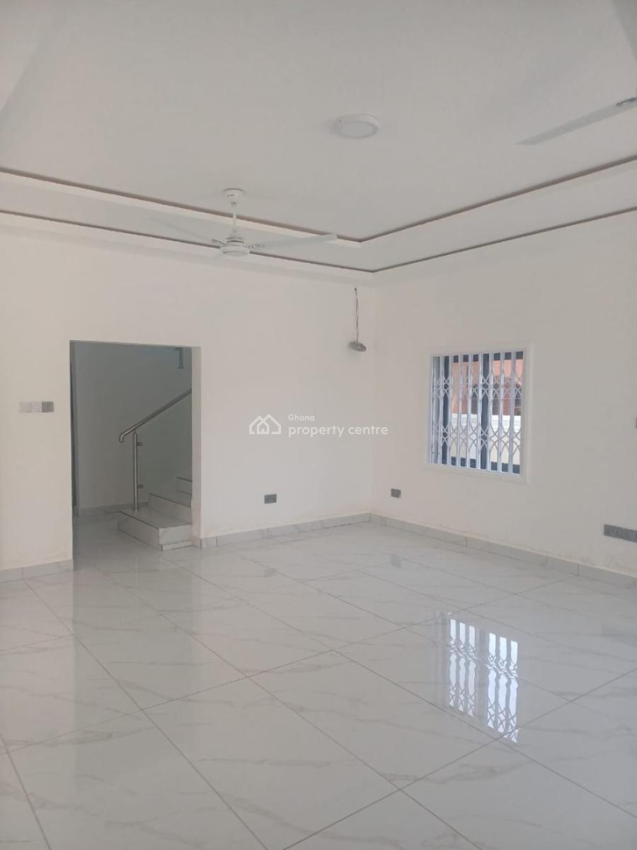 Exercutive 4 Bedrooms  in a Serene  Neigbourhoodo, Tantral Hill, Achimota, Accra, House for Sale