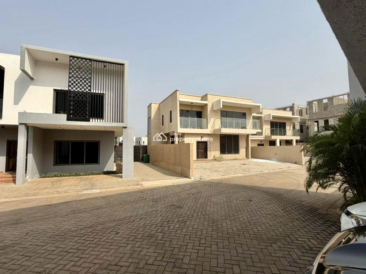 4 Bedroom Townhouse in a Gated Community, East Airport, Airport Residential Area, Accra, Townhouse for Rent