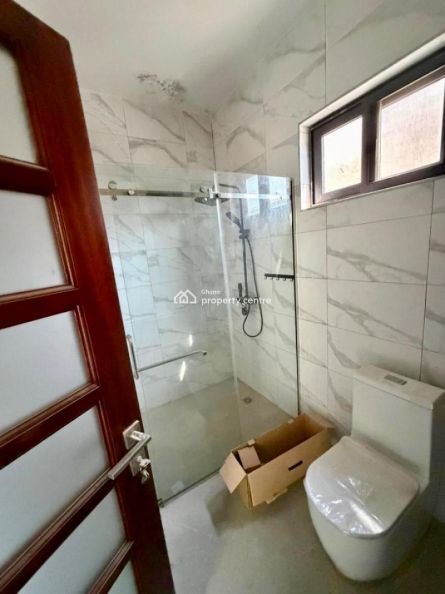 4 Bedroom Townhouse in a Gated Community, East Airport, Airport Residential Area, Accra, Townhouse for Rent