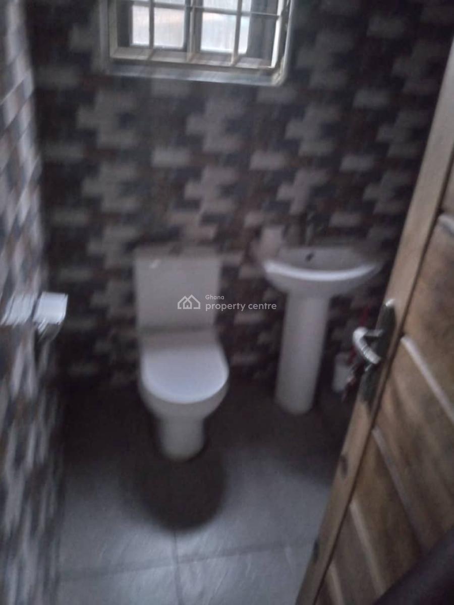 One Bedroom Self Contain, Teshie Bushroad, Teshie-nungua Estates, Accra, House for Rent