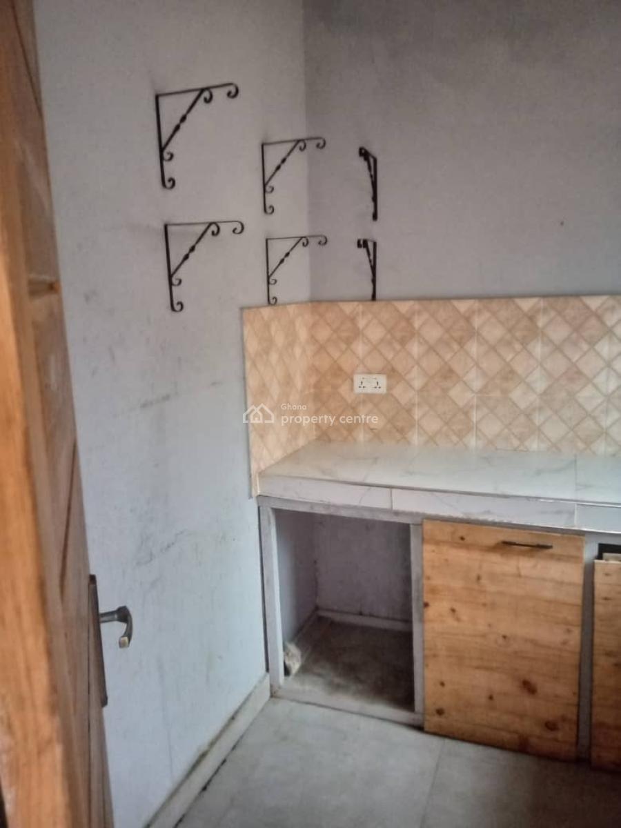 One Bedroom Self Contain, Teshie Bushroad, Teshie-nungua Estates, Accra, House for Rent