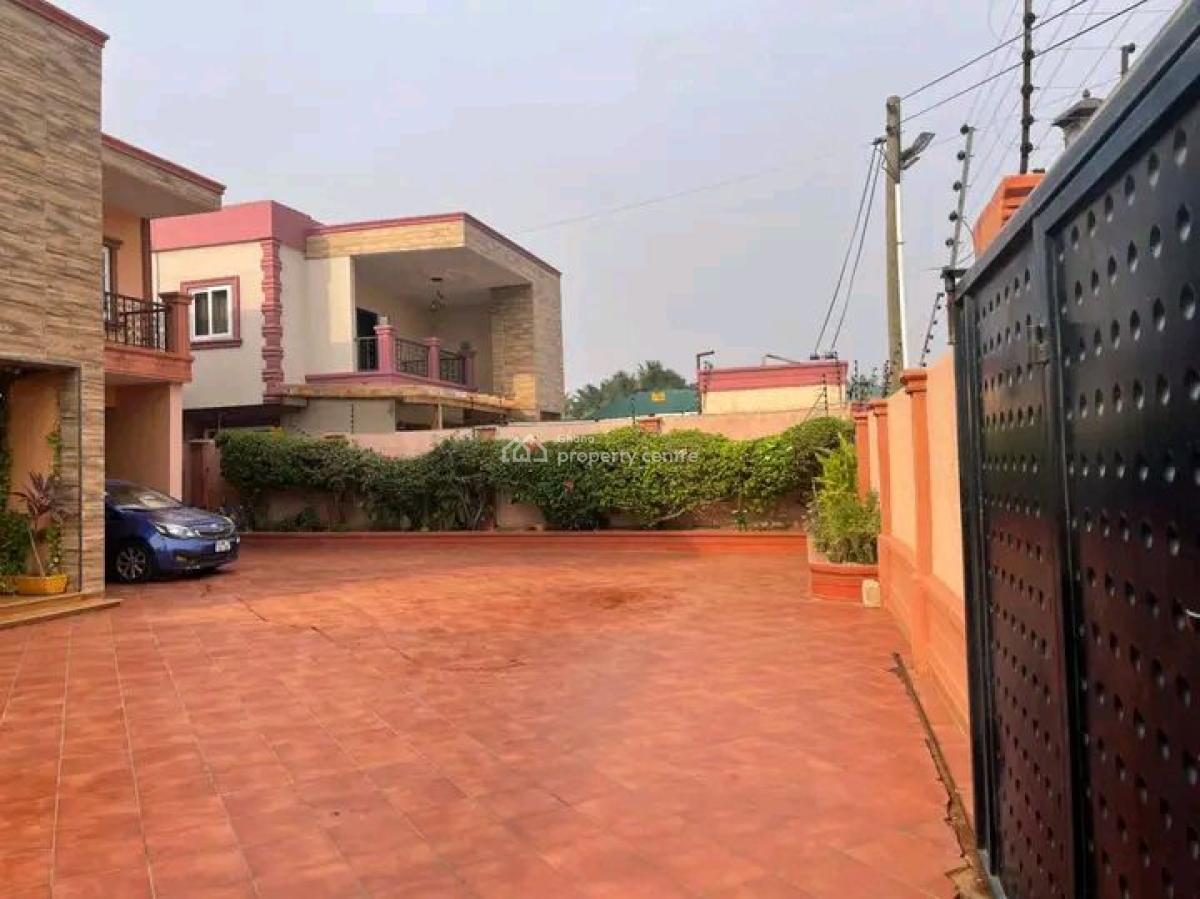 Executive4-bedroom +bq Townhome @ East Airport, East Airport, Airport Residential Area, Accra, Townhouse for Sale