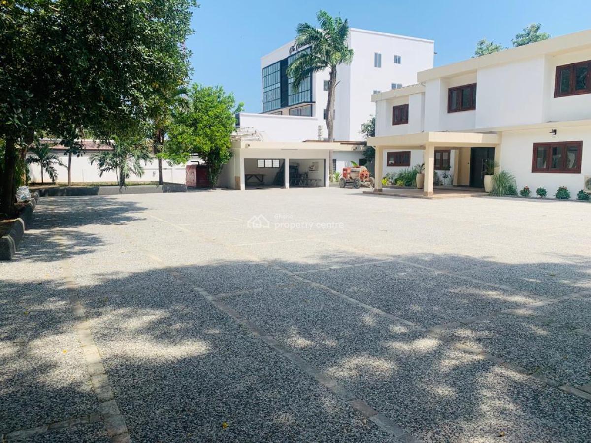 Executive 6 Bedrooms, Airport Residential Area, Accra, House for Rent