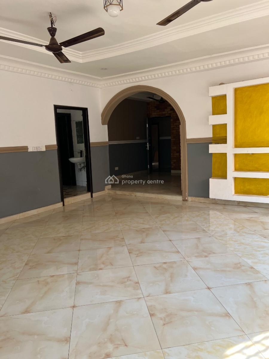 4 Bedroom Full House-- Atasemanso (around The Main Market), Atasemanso, Kwadaso, Kumasi Metropolitan, Ashanti, Detached Bungalow for Rent