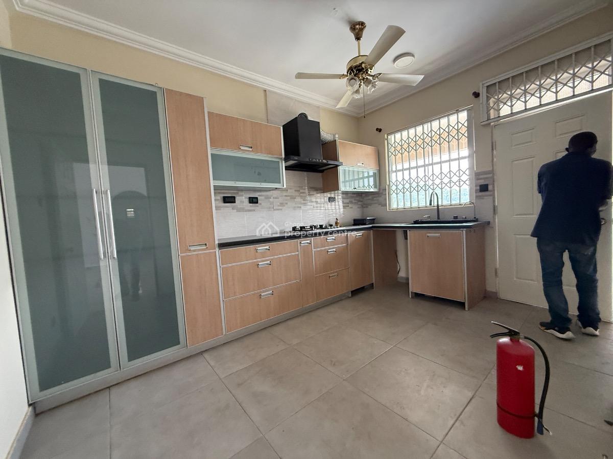 Serviced 3 Bedroom Apartment with Staff Quarters and Swimming Pool, Cantonments, Accra, Apartment for Rent