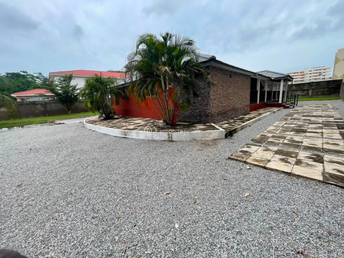 Commercial Property  in a Prime Location -- North Ridge, Accr, Seekers Realty, North Ridge, Accra, Detached Bungalow for Rent