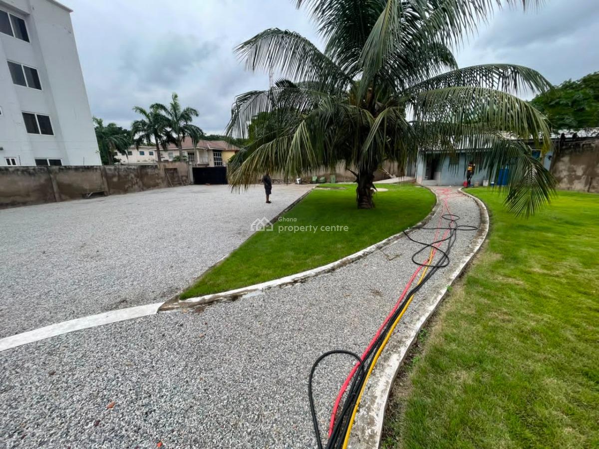 Commercial Property  in a Prime Location -- North Ridge, Accr, Seekers Realty, North Ridge, Accra, Detached Bungalow for Rent