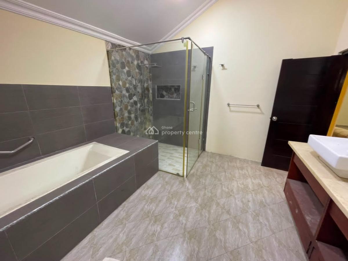Commercial Property  in a Prime Location -- North Ridge, Accr, Seekers Realty, North Ridge, Accra, Detached Bungalow for Rent