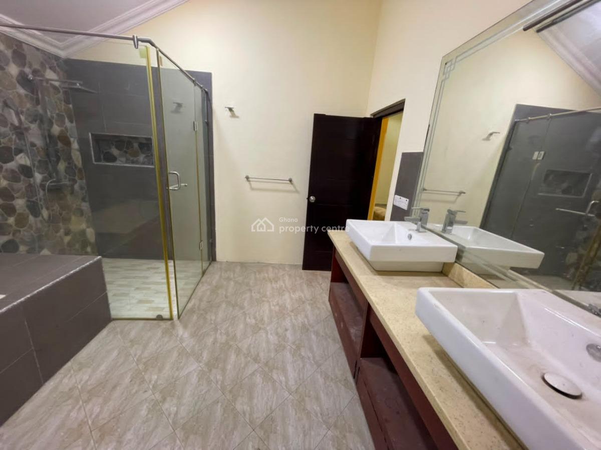 Commercial Property  in a Prime Location -- North Ridge, Accr, Seekers Realty, North Ridge, Accra, Detached Bungalow for Rent