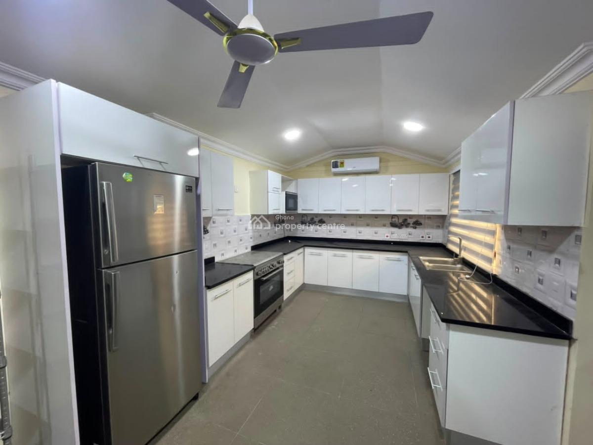 Commercial Property  in a Prime Location -- North Ridge, Accr, Seekers Realty, North Ridge, Accra, Detached Bungalow for Rent