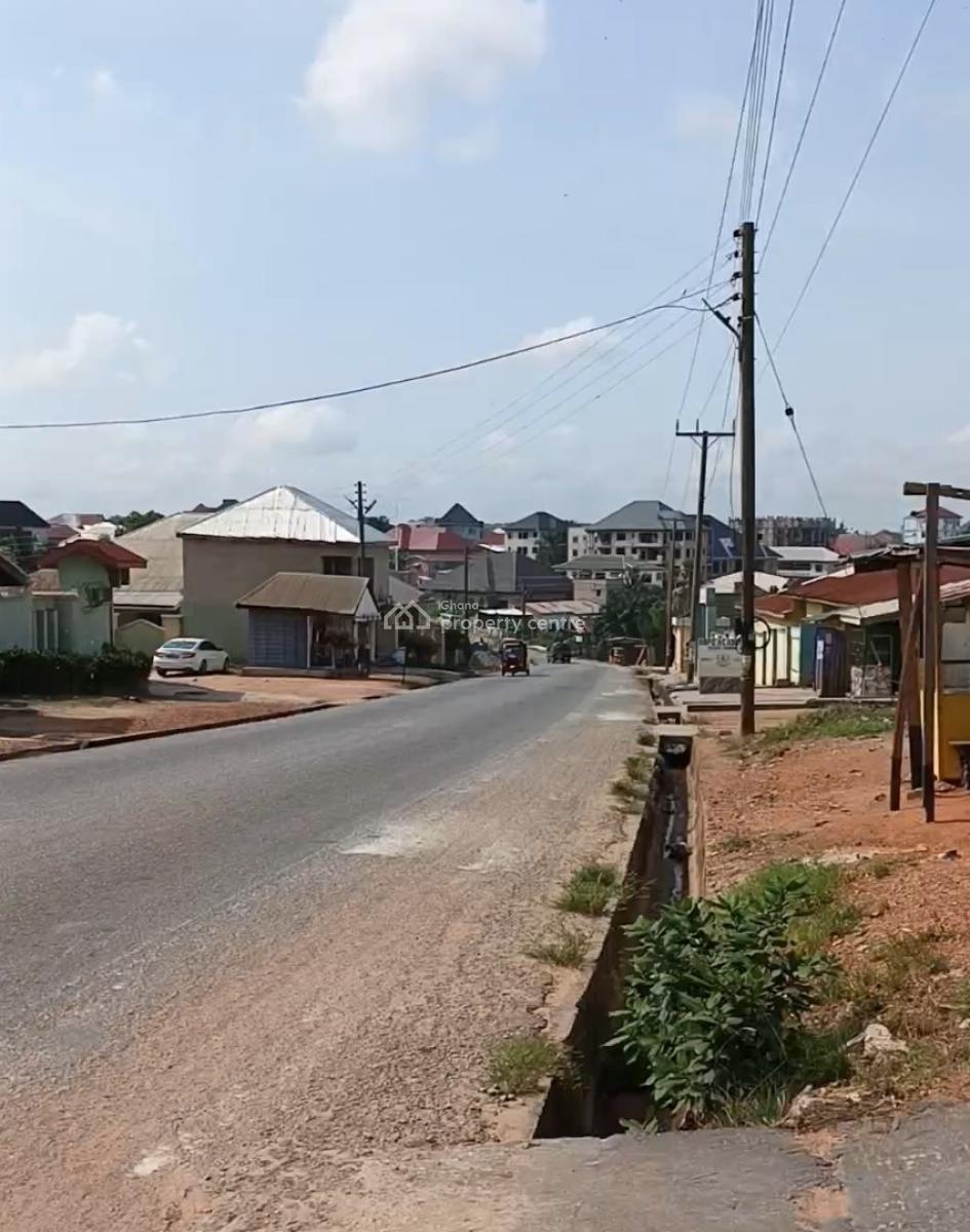 Plot.           2nd Plot Main Road, Kenyasi, Agyawusu Junction Buobai Road., Kumasi Metropolitan, Ashanti, Land for Sale