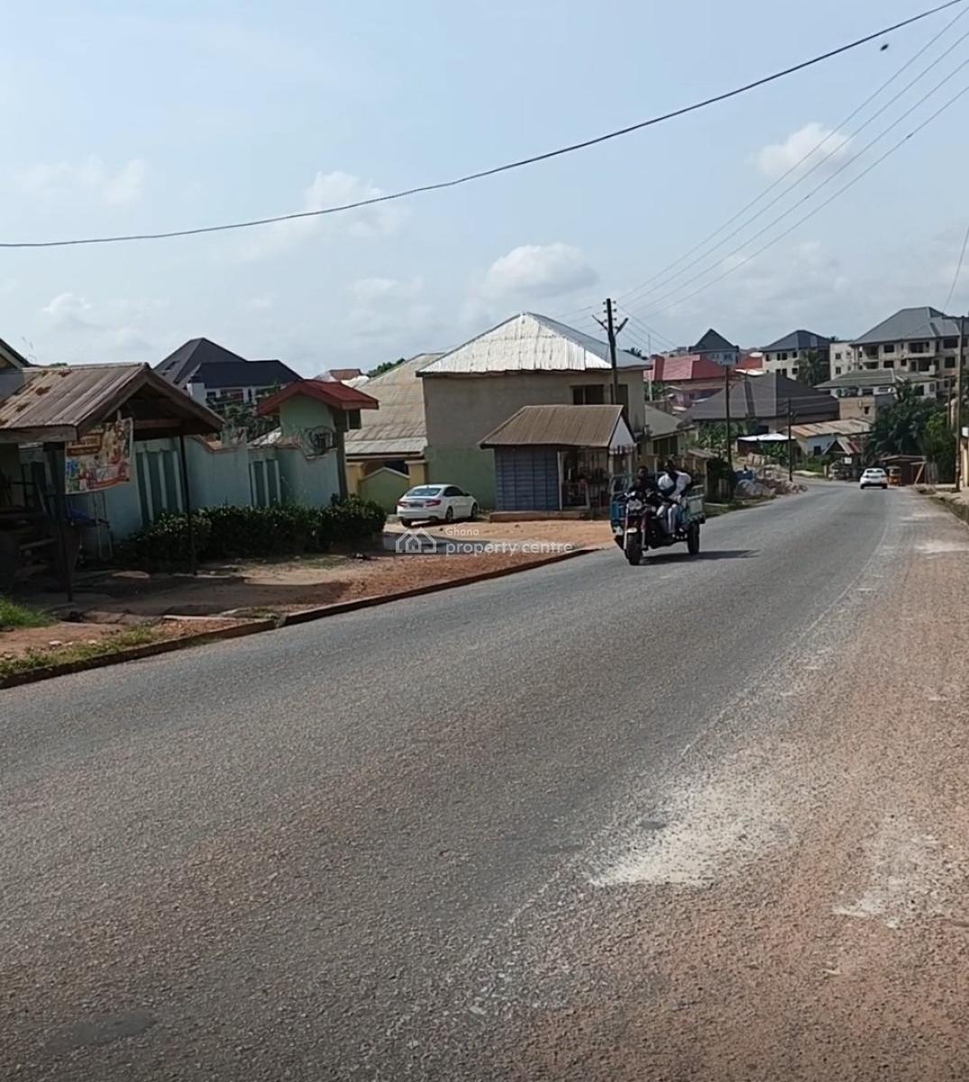 Plot.           2nd Plot Main Road, Kenyasi, Agyawusu Junction Buobai Road., Kumasi Metropolitan, Ashanti, Land for Sale