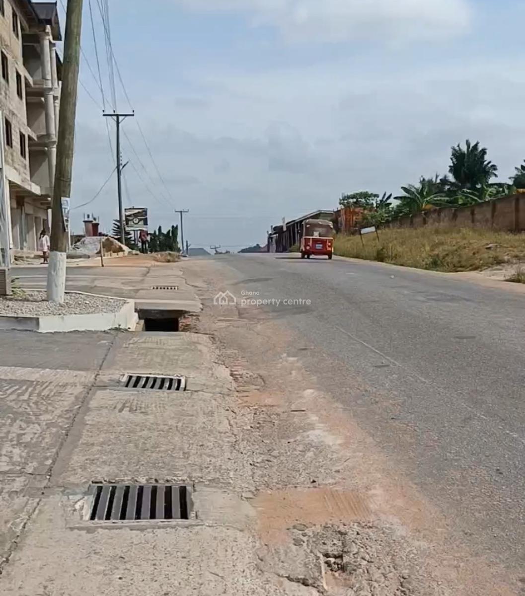 Plot.           2nd Plot Main Road, Kenyasi, Agyawusu Junction Buobai Road., Kumasi Metropolitan, Ashanti, Land for Sale