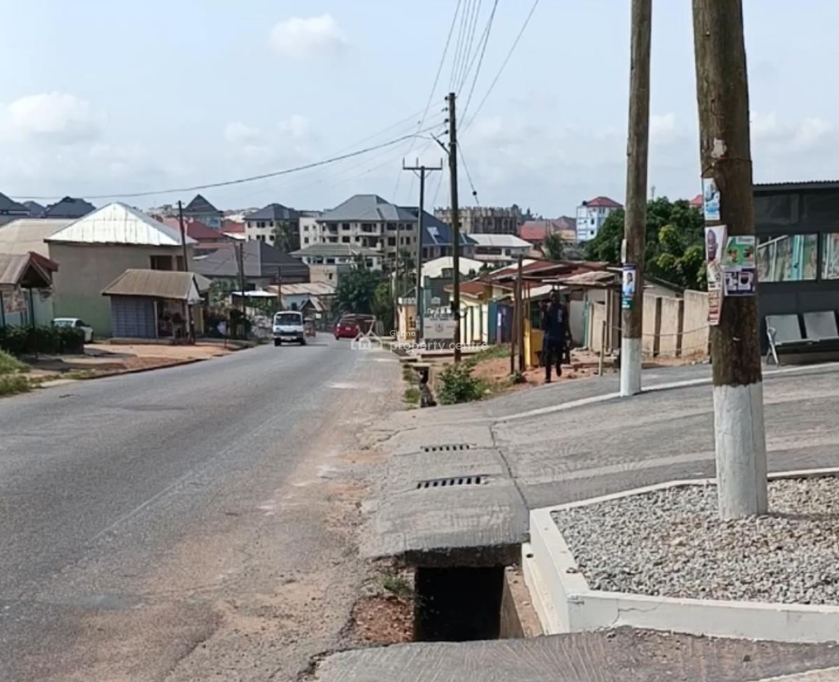 Plot.           2nd Plot Main Road, Kenyasi, Agyawusu Junction Buobai Road., Kumasi Metropolitan, Ashanti, Land for Sale