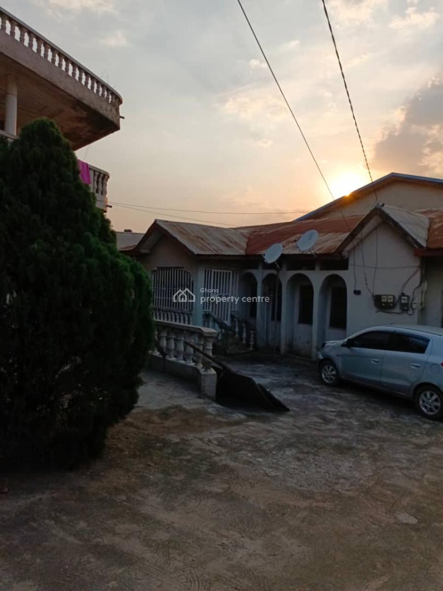 6 Bedrooms House ( Kumasi Airport / Dvla), Kumasi Airport / Dvla., Kumasi Metropolitan, Ashanti, House for Sale