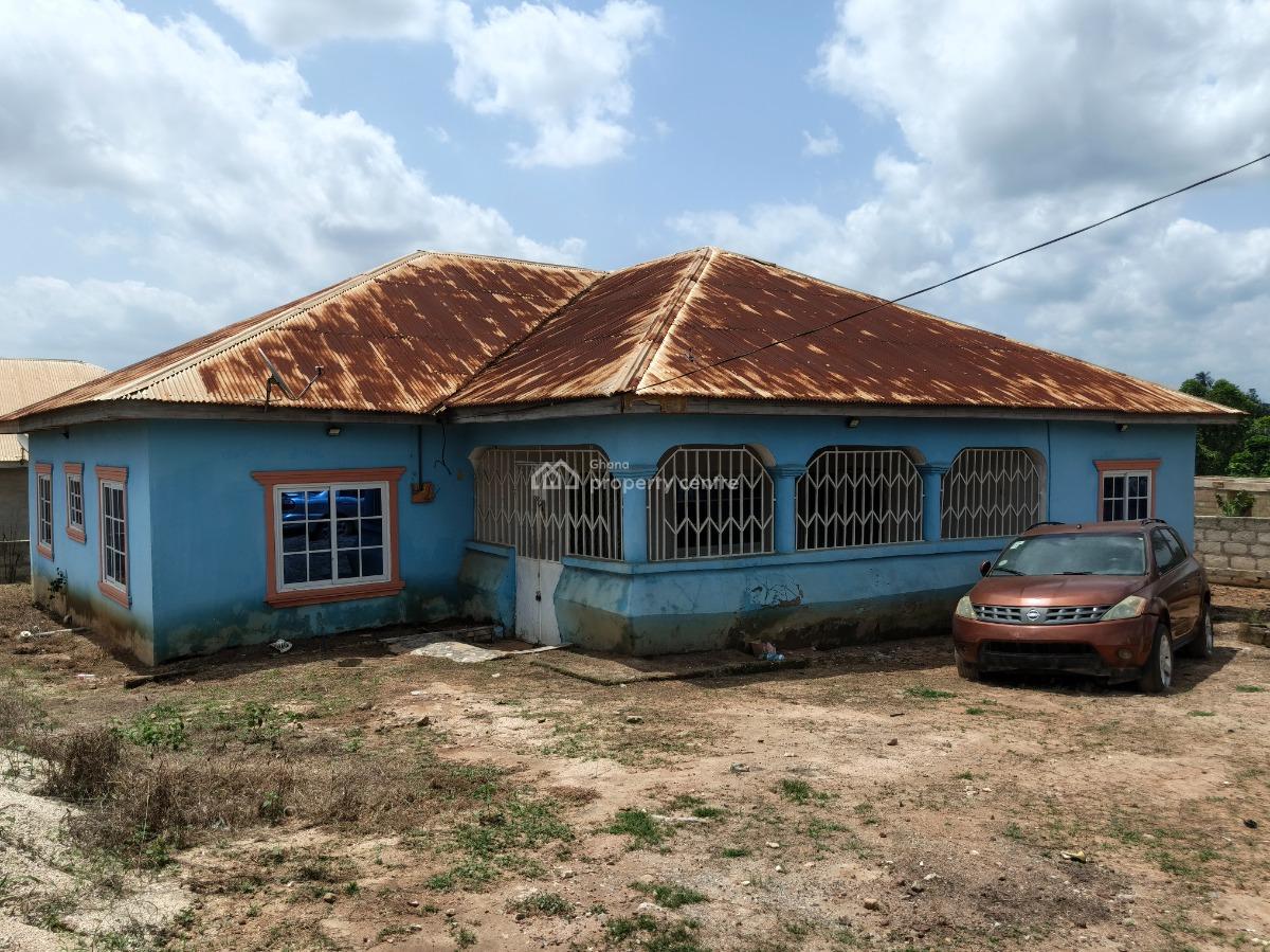 4 Bedrooms, Krobo , Near Kenyasi Abrem., Kumasi Metropolitan, Ashanti, House for Sale