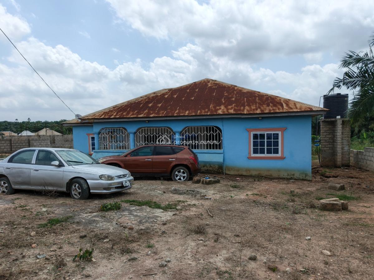 4 Bedrooms, Krobo , Near Kenyasi Abrem., Kumasi Metropolitan, Ashanti, House for Sale