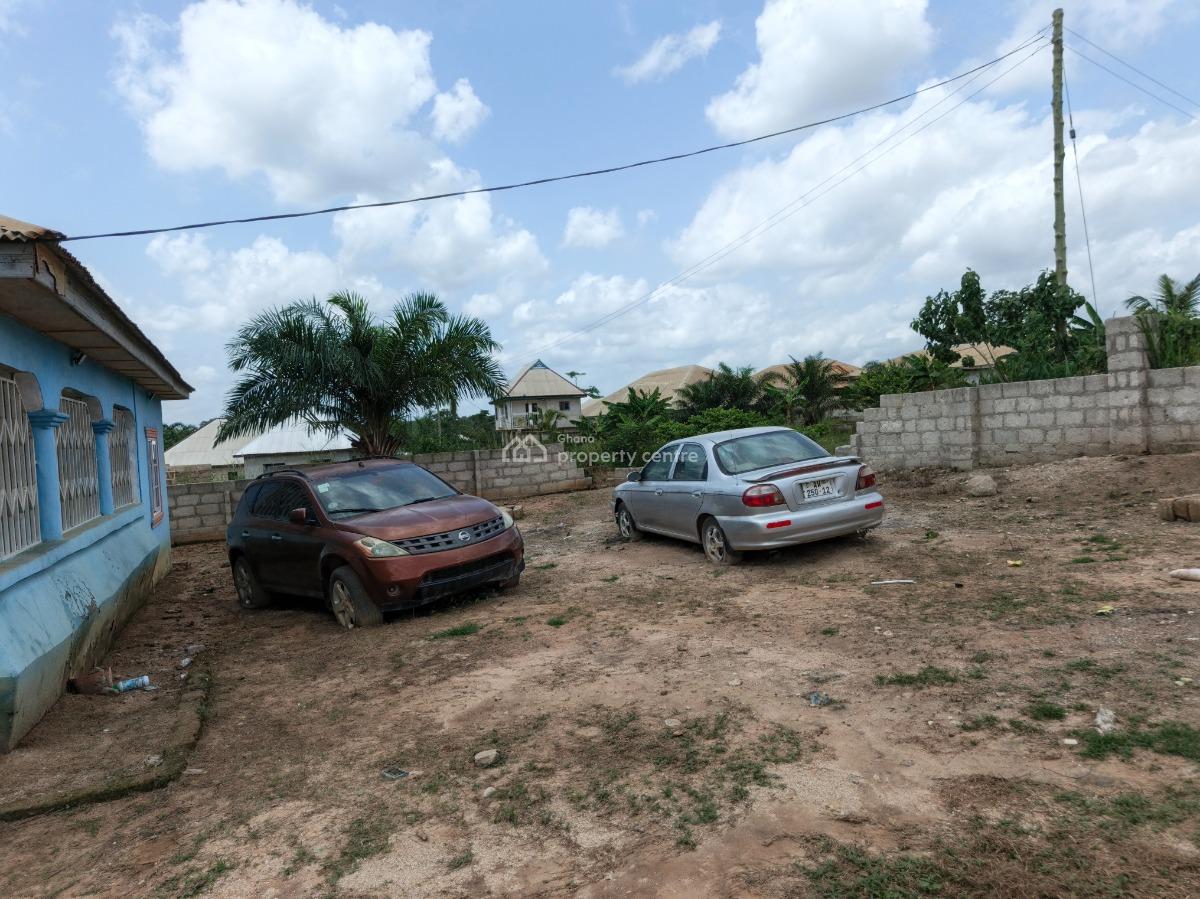 4 Bedrooms, Krobo , Near Kenyasi Abrem., Kumasi Metropolitan, Ashanti, House for Sale