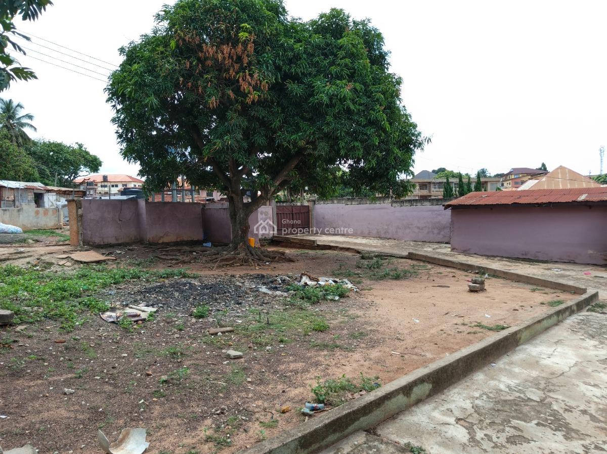 5 Bedrooms., Buokrom , Near Kumasi Airport., Kumasi Metropolitan, Ashanti, House for Sale