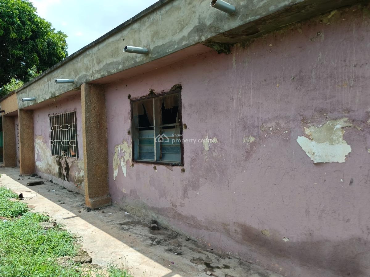 5 Bedrooms., Buokrom , Near Kumasi Airport., Kumasi Metropolitan, Ashanti, House for Sale