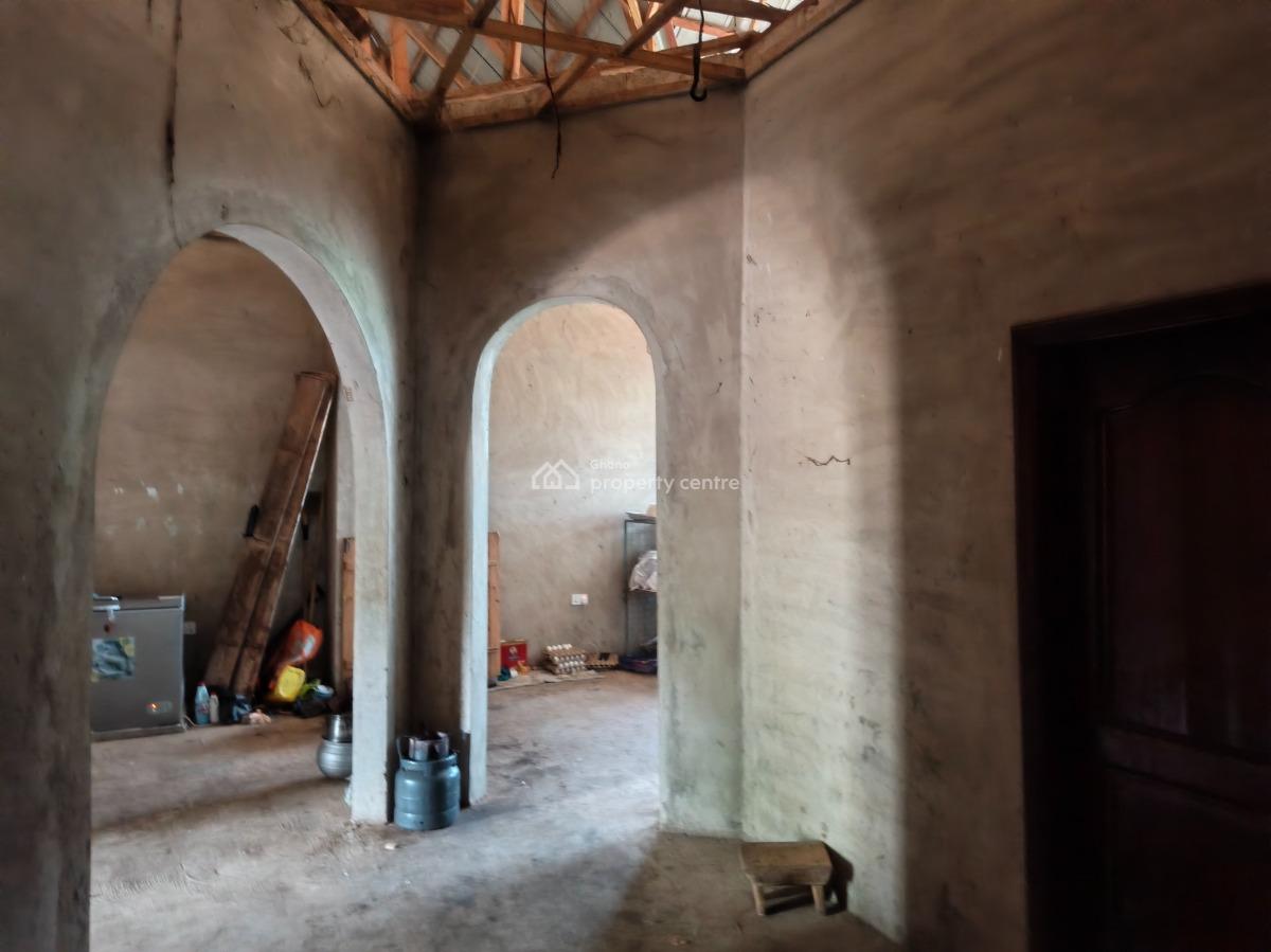 4 Bedrooms, Adesina , Near Kenyasi Abrem., Kumasi Metropolitan, Ashanti, House for Sale