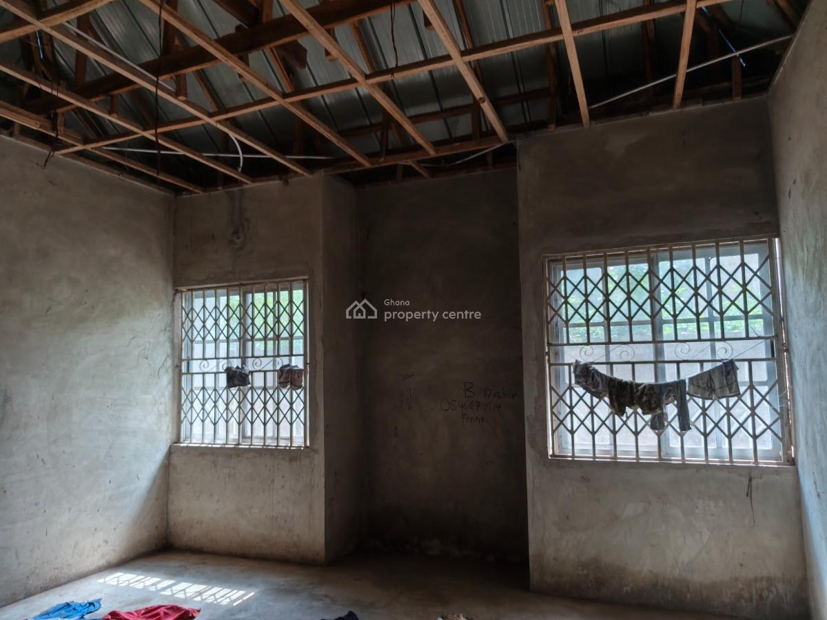 4 Bedrooms, Adesina , Near Kenyasi Abrem., Kumasi Metropolitan, Ashanti, House for Sale