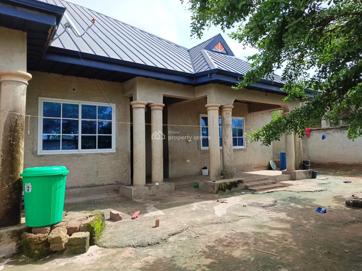 4 Bedrooms, Adesina , Near Kenyasi Abrem., Kumasi Metropolitan, Ashanti, House for Sale