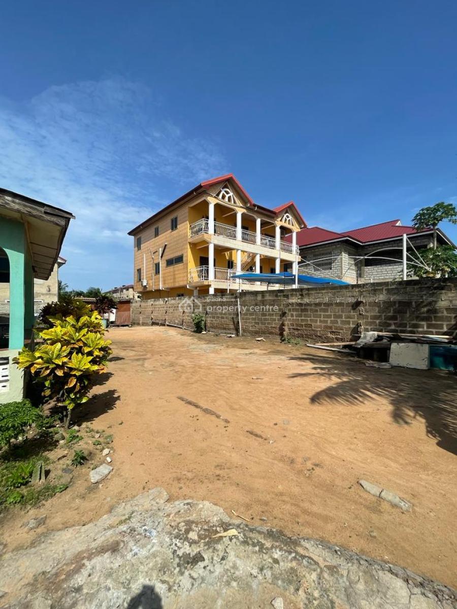 Prime Residential Property with Existing Old 4 Bedroom Hous, Seekers Realty, Spintex, Accra, Detached Bungalow for Sale
