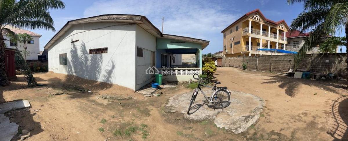 Prime Residential Property with Existing Old 4 Bedroom Hous, Seekers Realty, Spintex, Accra, Detached Bungalow for Sale