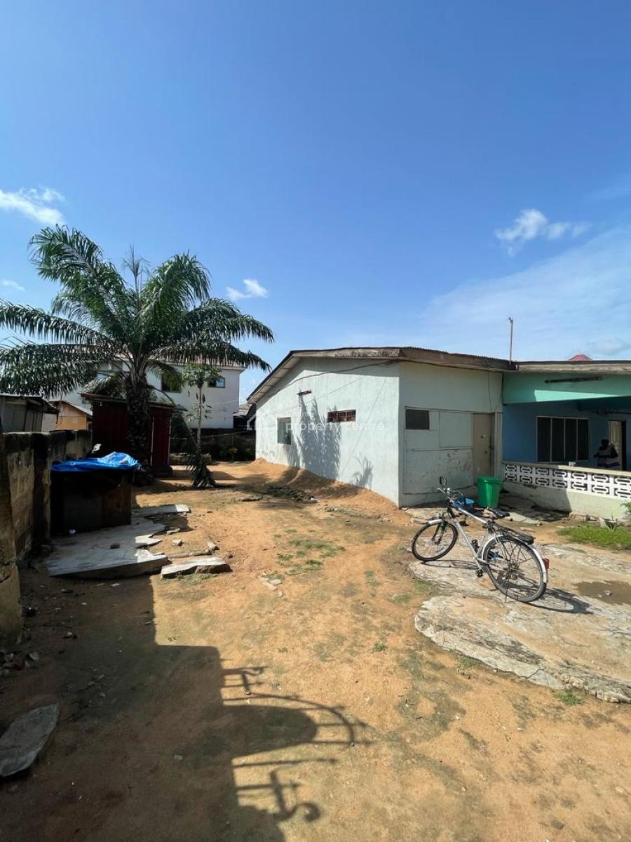 Prime Residential Property with Existing Old 4 Bedroom Hous, Seekers Realty, Spintex, Accra, Detached Bungalow for Sale