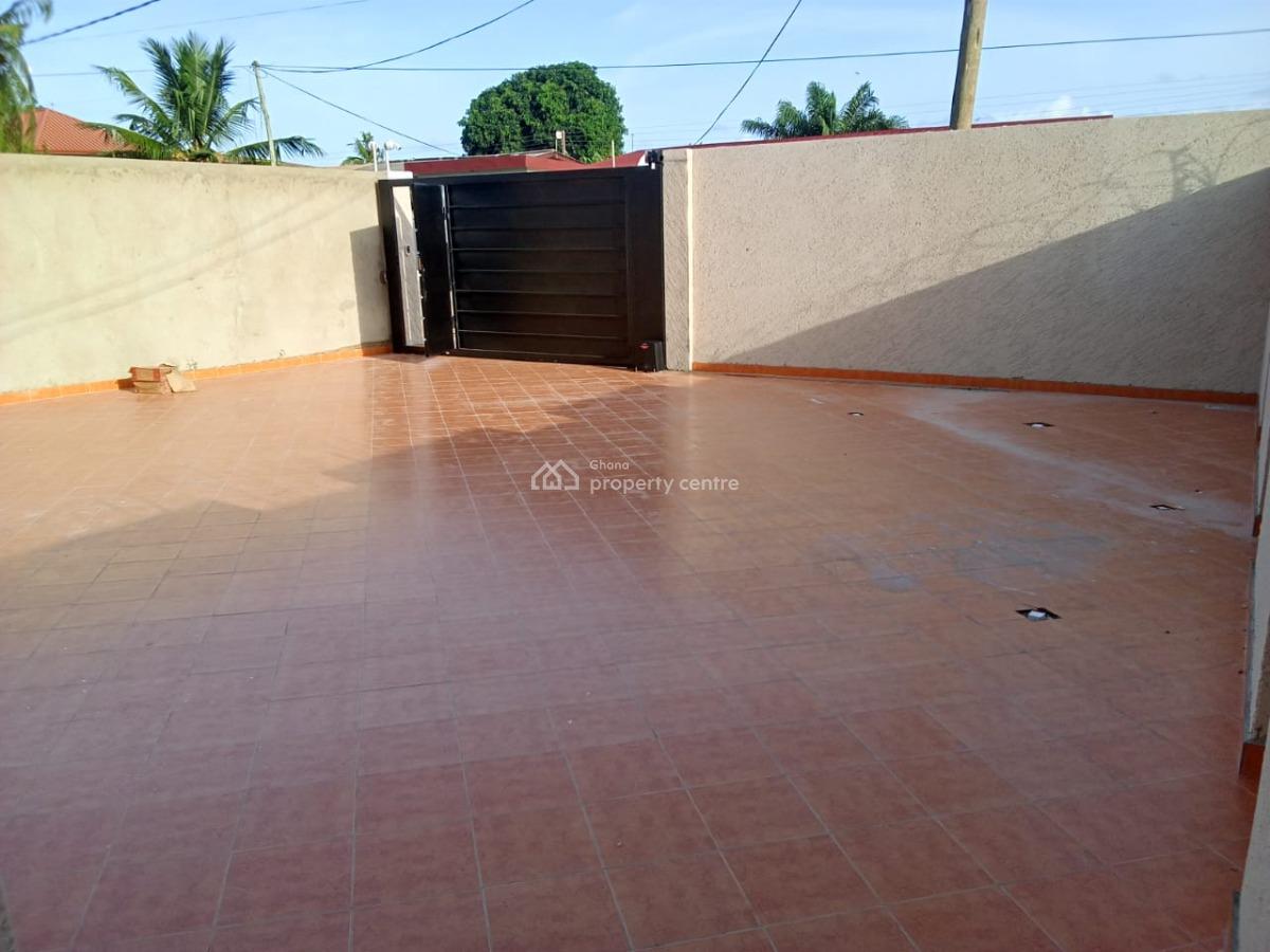 4-bedroom Ensuite House + 1 Staff Quarters at Dansoma, Seekers Realty, Dansoman, Accra, Detached Duplex for Sale