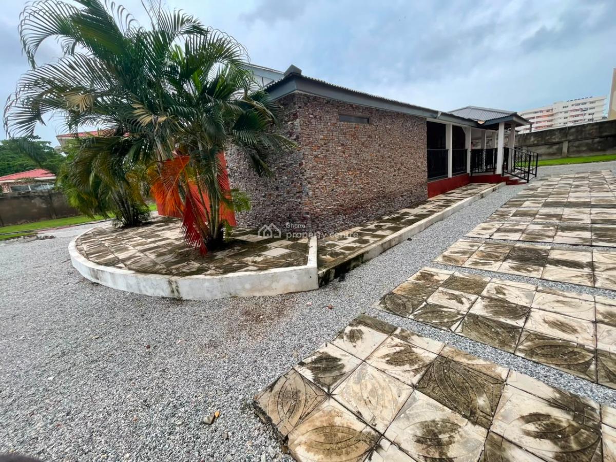 Two Bedrooms House, North Ridege, North Ridge, Accra, Commercial Property for Rent