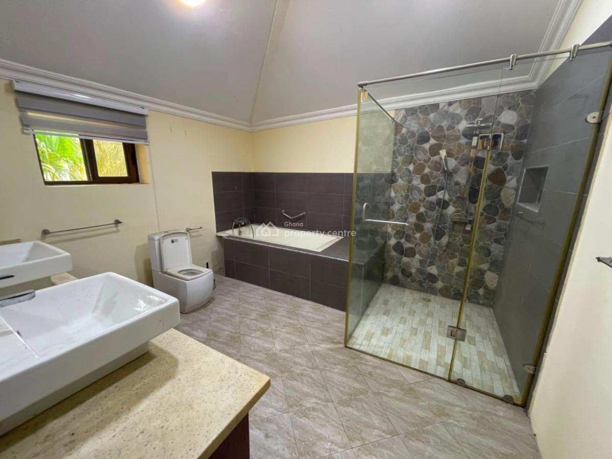 Two Bedrooms House, North Ridege, North Ridge, Accra, Commercial Property for Rent