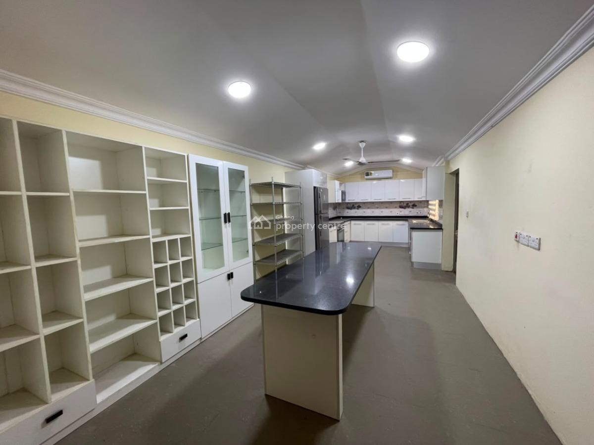 Two Bedrooms House, North Ridege, North Ridge, Accra, Commercial Property for Rent