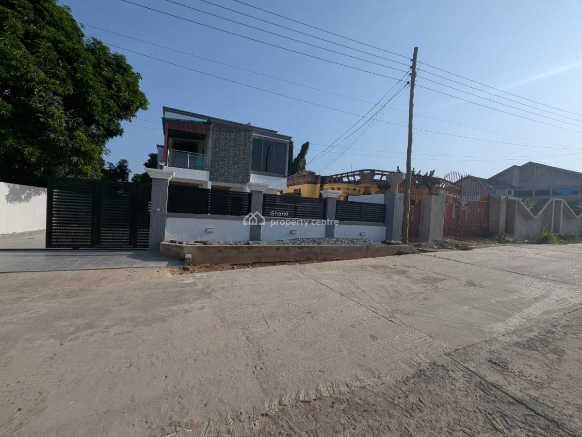 3-bedrooms All Ensuite, Achimota Mall, Achimota, Accra, Detached Bungalow for Sale