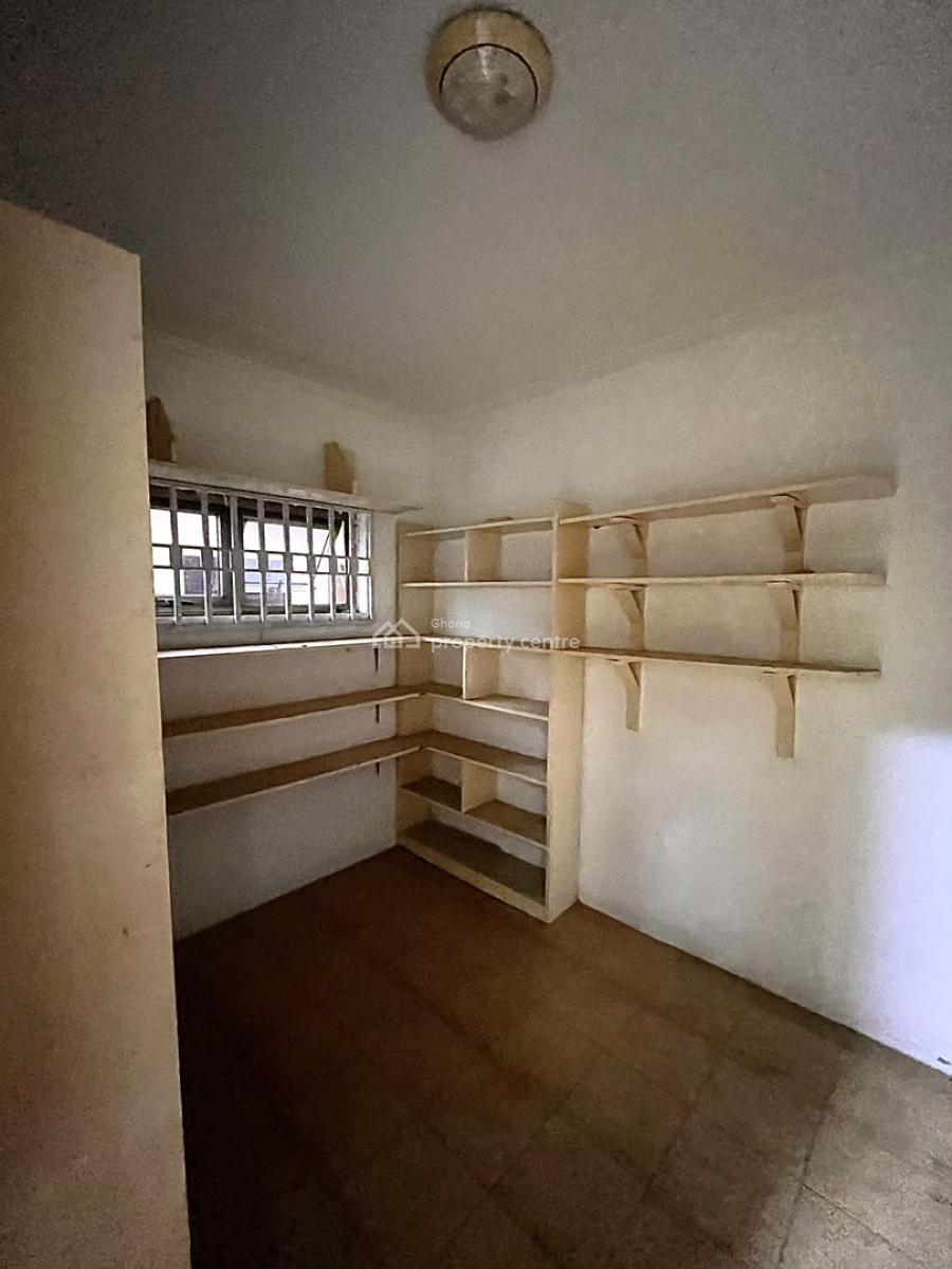 5 Bedroom House  at Cantonment, Cantoment, Cantonments, Accra, Semi-detached Duplex for Rent