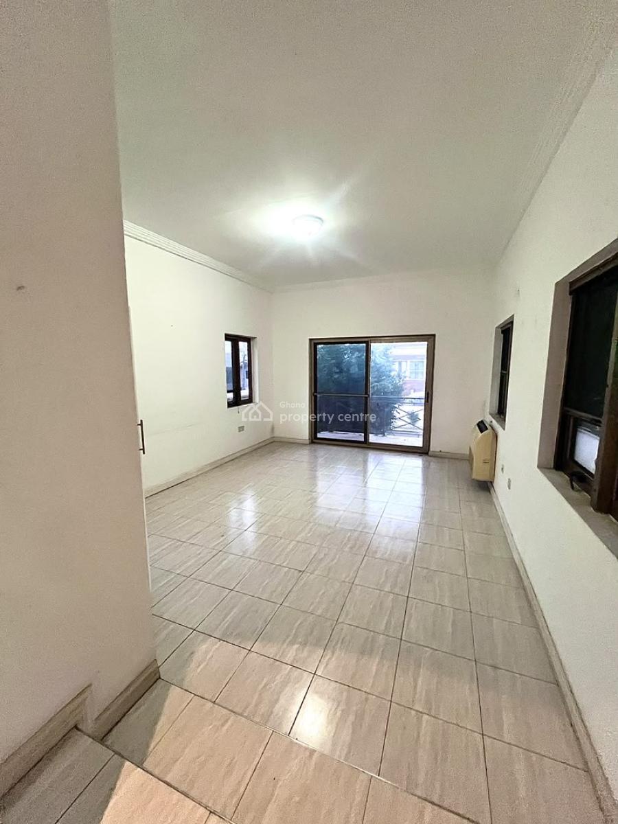 5 Bedroom House  at Cantonment, Cantoment, Cantonments, Accra, Semi-detached Duplex for Rent