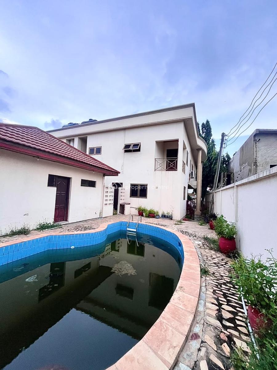 5 Bedroom House  at Cantonment, Cantoment, Cantonments, Accra, Semi-detached Duplex for Rent