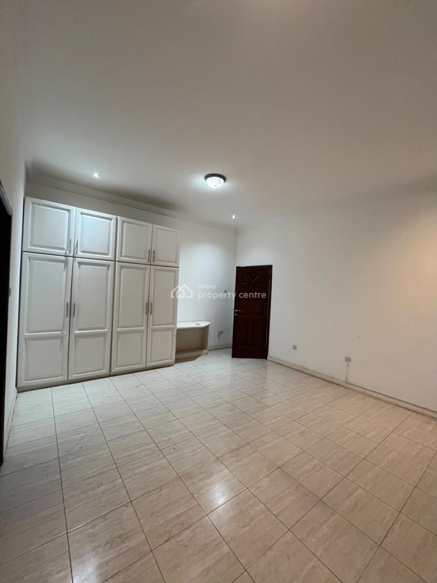 5 Bedroom House  at Cantonment, Cantoment, Cantonments, Accra, Semi-detached Duplex for Rent