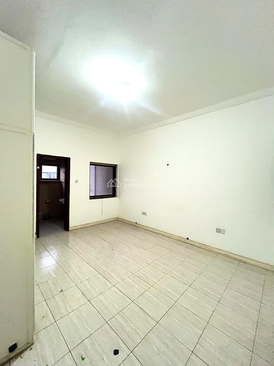 5 Bedroom House  at Cantonment, Cantoment, Cantonments, Accra, Semi-detached Duplex for Rent