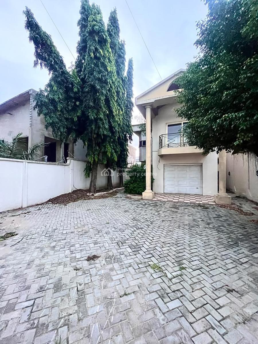 5 Bedroom House  at Cantonment, Cantoment, Cantonments, Accra, Semi-detached Duplex for Rent